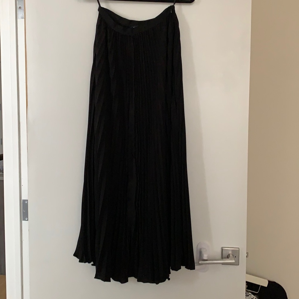 French Connection pleated maxi skirt, sz XS